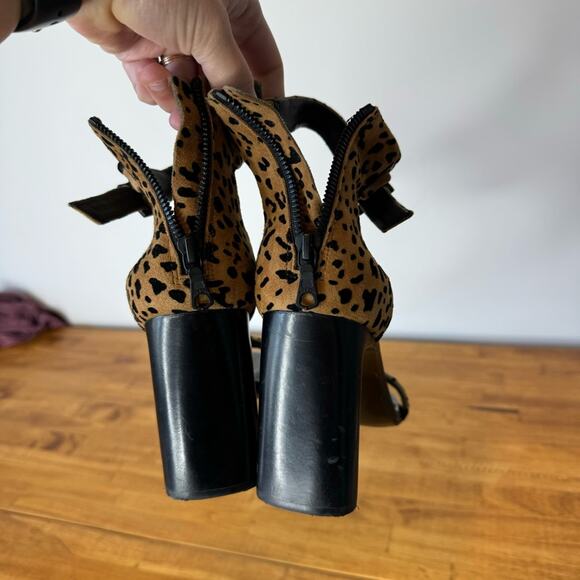 Rag & Bone Ellis Cheetah Print Leather Ankle Strap Buckle Block Heels Size 38.5 - Picture 6 of 8
